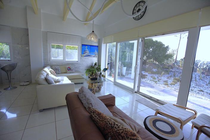 Image No.19-3 Bed Villa / Detached for sale