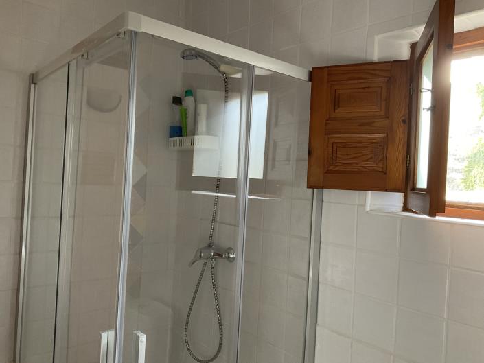 Image No.30-3 Bed Country Property for sale