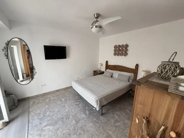 Image No.13-3 Bed Townhouse for sale