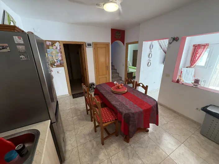 Image No.12-3 Bed Townhouse for sale