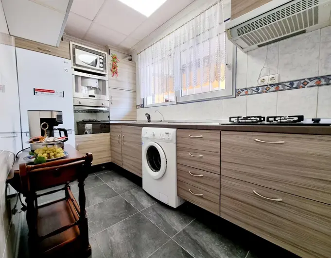 Image No.3-3 Bed Apartment for sale