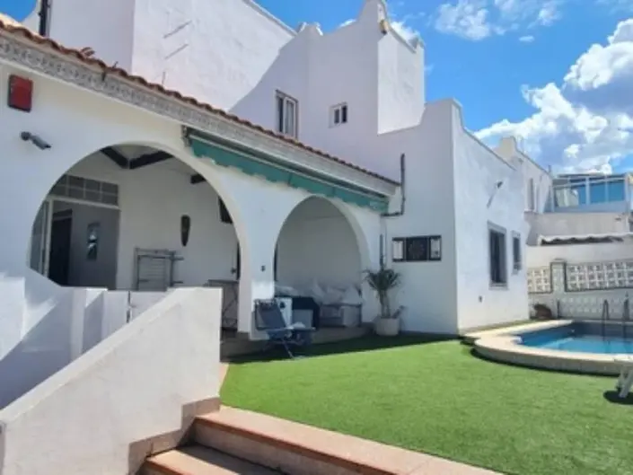 Image No.4-Villa / Détaché de 6 chambres à vendre à San Miguel de Salinas