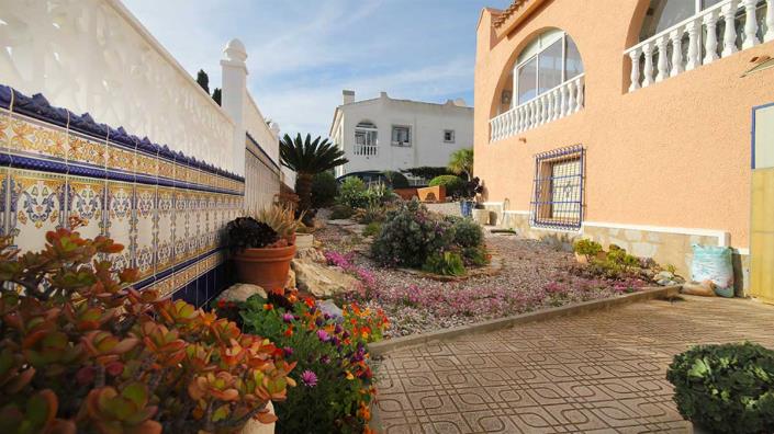 Image No.22-2 Bed Villa / Detached for sale