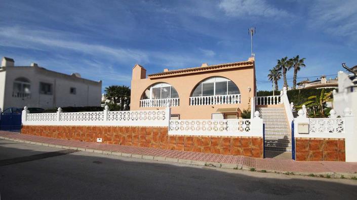 Image No.1-2 Bed Villa / Detached for sale