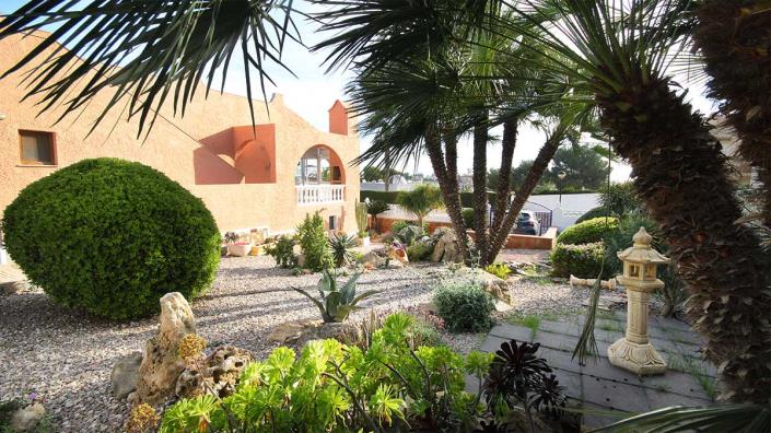 Image No.21-2 Bed Villa / Detached for sale