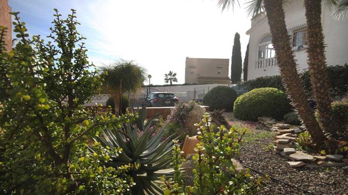 Image No.20-2 Bed Villa / Detached for sale