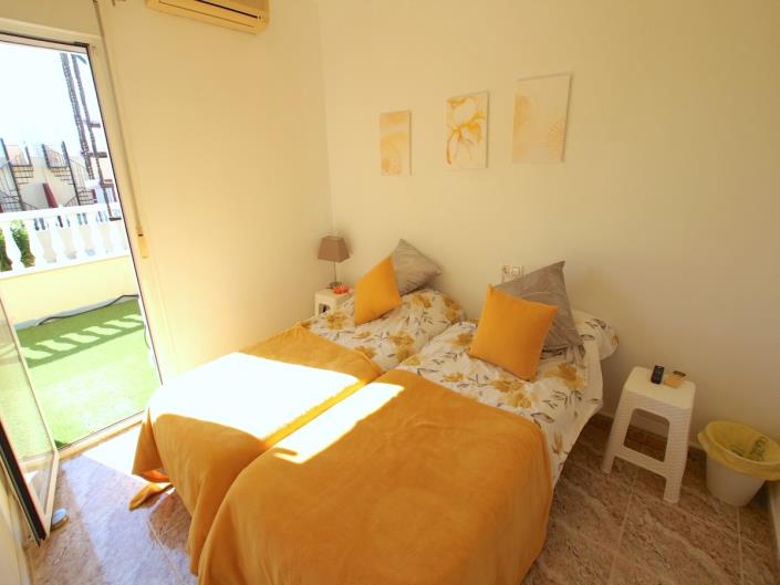 Image No.16-3 Bed Townhouse for sale