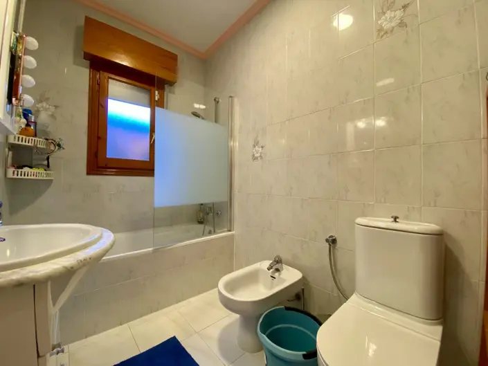 Image No.27-4 Bed Villa / Detached for sale