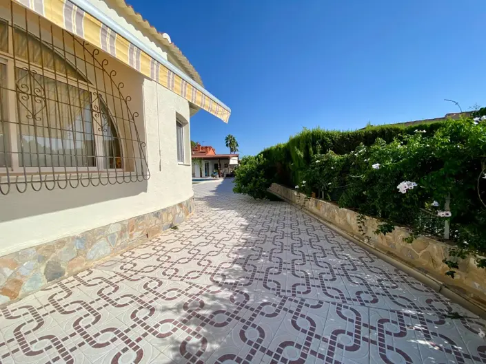 Image No.30-4 Bed Villa / Detached for sale
