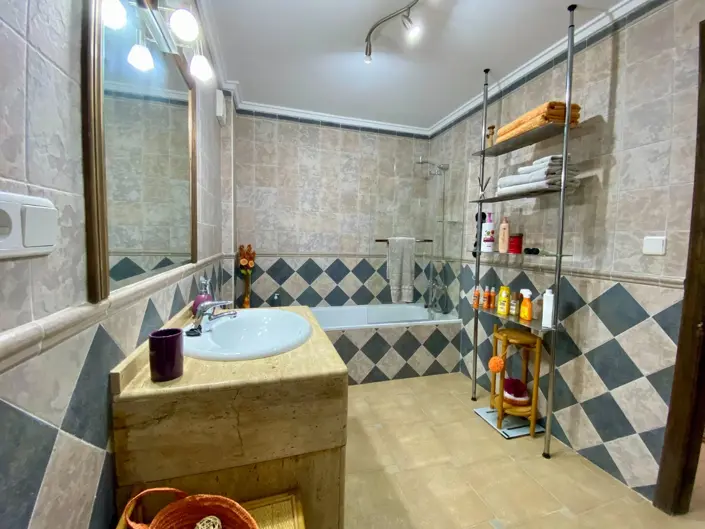 Image No.29-3 Bed Villa / Detached for sale