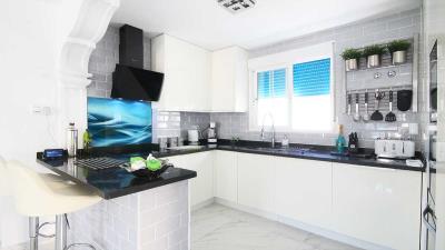 Refurbished-detached-3-bed-villa-private-pool-kitchen