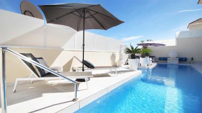 Refurbished-detached-3-bed-villa-private-pool-level-globe