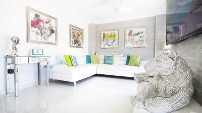 Refurbished-detached-3-bed-villa-private-pool-living-room-cat