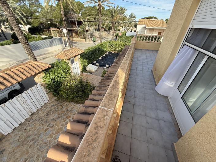 Image No.19-6 Bed Villa / Detached for sale