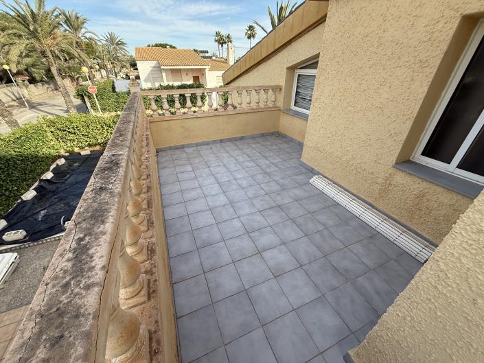 Image No.20-6 Bed Villa / Detached for sale