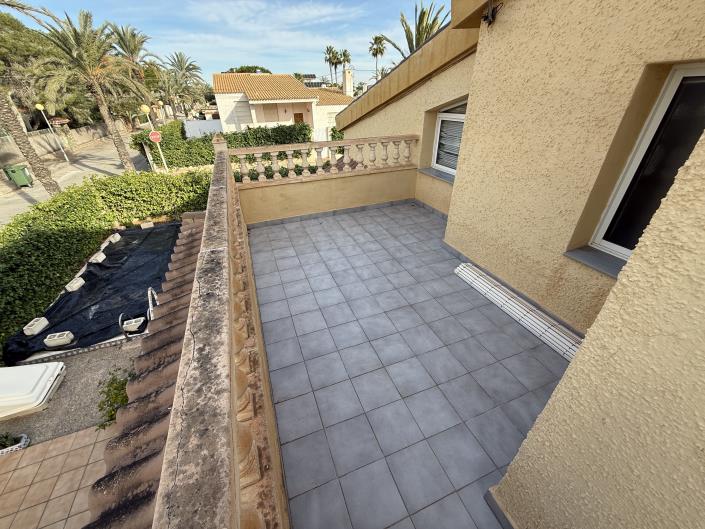 Image No.21-6 Bed Villa / Detached for sale