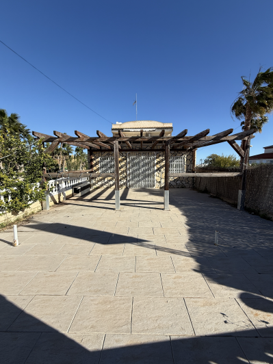 Image No.3-3 Bed Commercial for sale