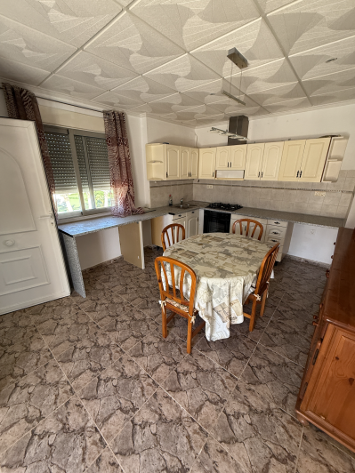 Image No.17-3 Bed Commercial for sale