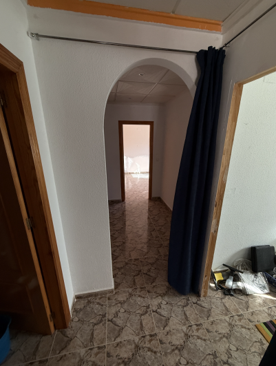 Image No.25-3 Bed Commercial for sale