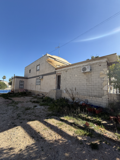 Image No.35-3 Bed Commercial for sale