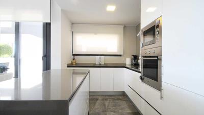 modern-pool-view-2-bed-2-bath-apartment-in-los-altos-kitchen-symmetry