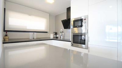 modern-pool-view-2-bed-2-bath-apartment-in-los-altos-kitchen-worktop