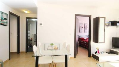 2-bed-apartment-in-linnea-sol-los-dolses-inner-hall-dining