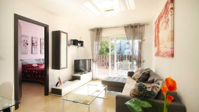 2-bed-apartment-in-linnea-sol-los-dolses-lounge-view