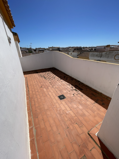 Image No.30-3 Bed Quad for sale