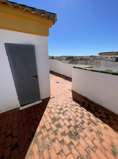 Image No.32-3 Bed Quad for sale