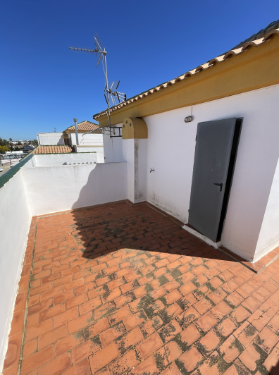 Image No.33-3 Bed Quad for sale