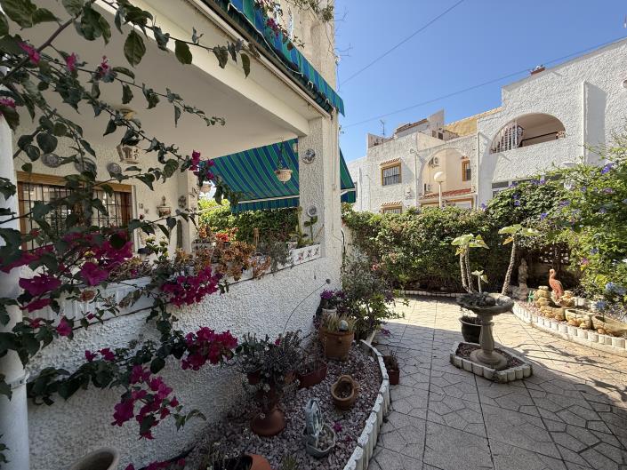 Image No.8-3 Bed Townhouse for sale