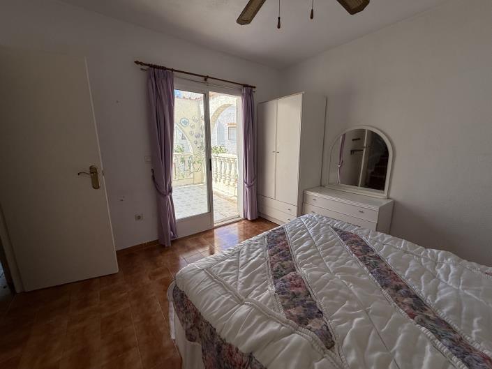 Image No.22-3 Bed Townhouse for sale