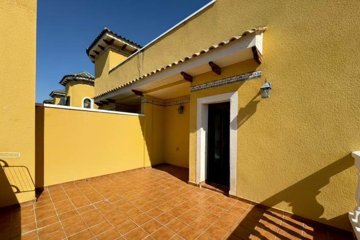 Image No.20-2 Bed Semi-Detached for sale