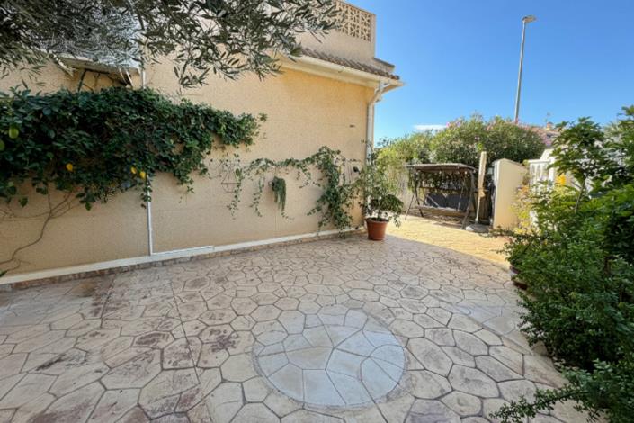 Image No.7-2 Bed Semi-Detached for sale