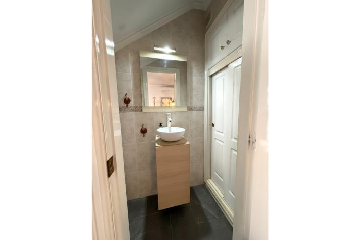 Image No.22-2 Bed Semi-Detached for sale