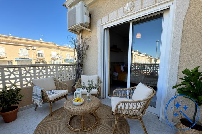 Image No.29-2 Bed Semi-Detached for sale