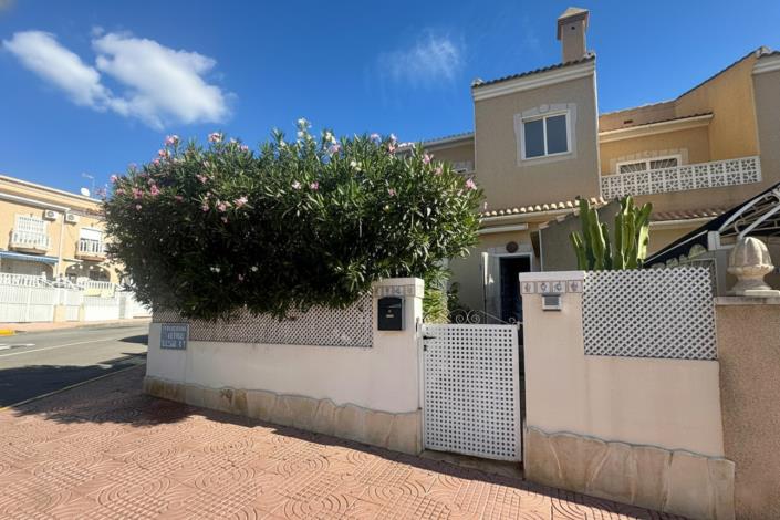 Image No.31-2 Bed Semi-Detached for sale