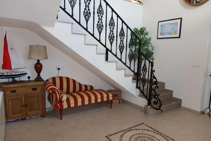 Image No.17-4 Bed Country House for sale