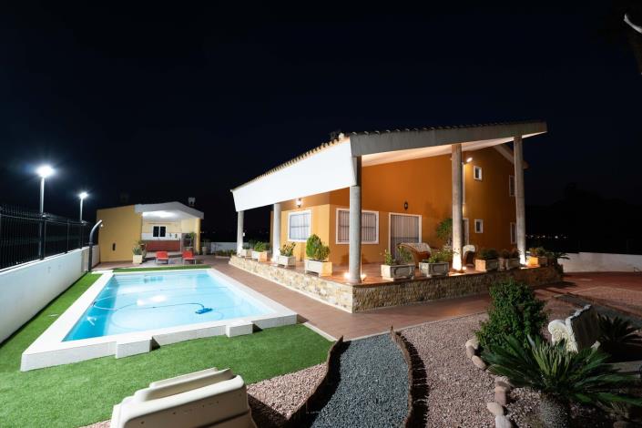 Image No.6-5 Bed Country House for sale