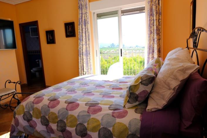 Image No.16-5 Bed Country House for sale