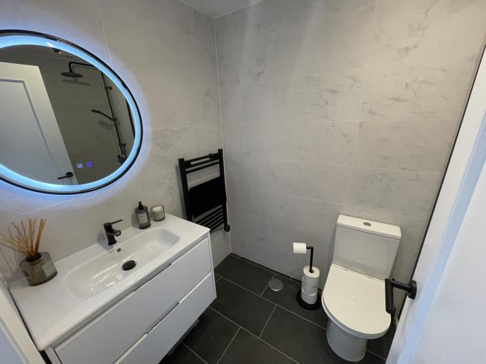 Image No.28-3 Bed Townhouse for sale