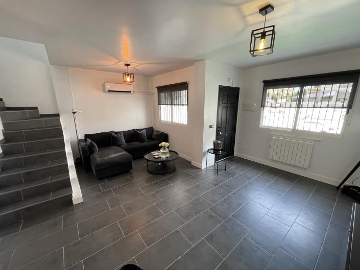 Image No.8-3 Bed Townhouse for sale