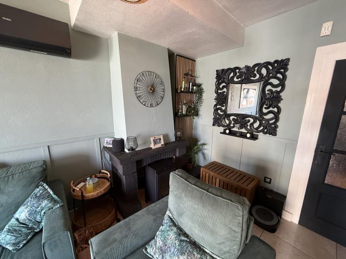 Image No.15-3 Bed Semi-Detached for sale