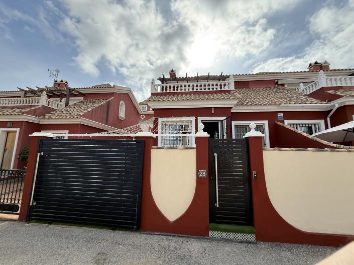 Image No.16-3 Bed Semi-Detached for sale