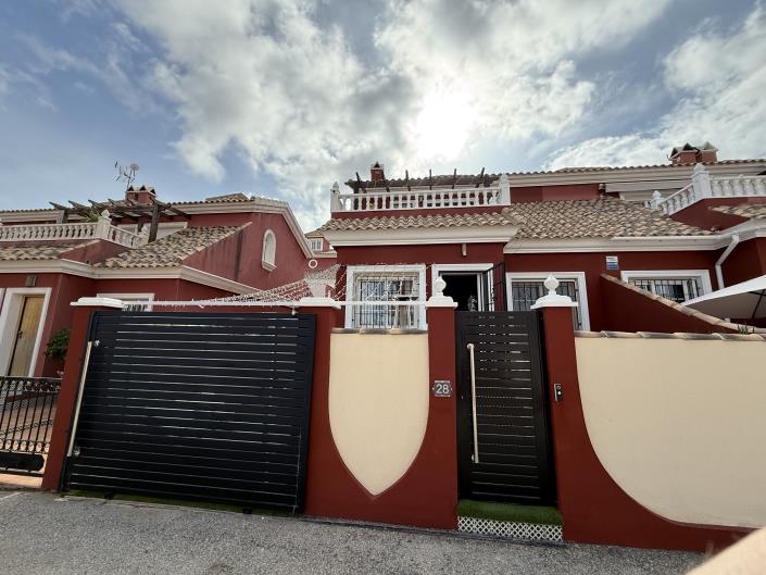 Image No.17-3 Bed Semi-Detached for sale
