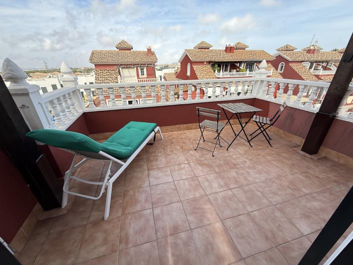 Image No.36-3 Bed Semi-Detached for sale