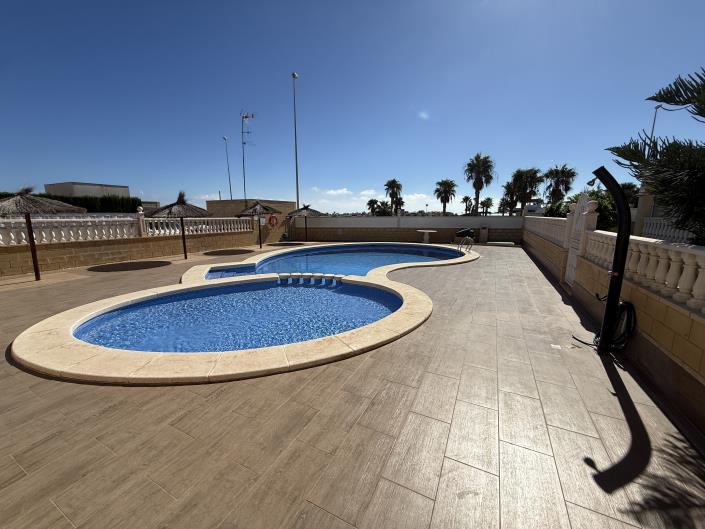 Image No.35-4 Bed Villa / Detached for sale