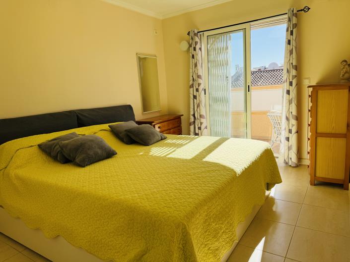 Image No.11-3 Bed Townhouse for sale
