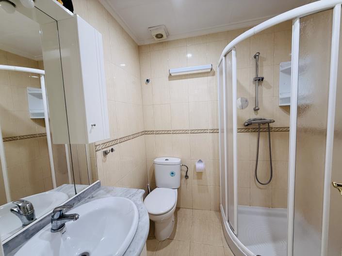 Image No.13-3 Bed Townhouse for sale